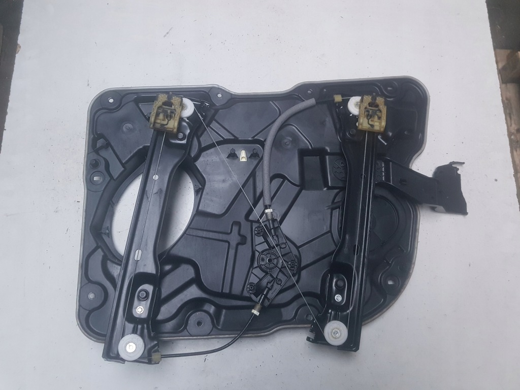 фото №1, Grand cherokee wk2 lift подъемник стекло левый перед