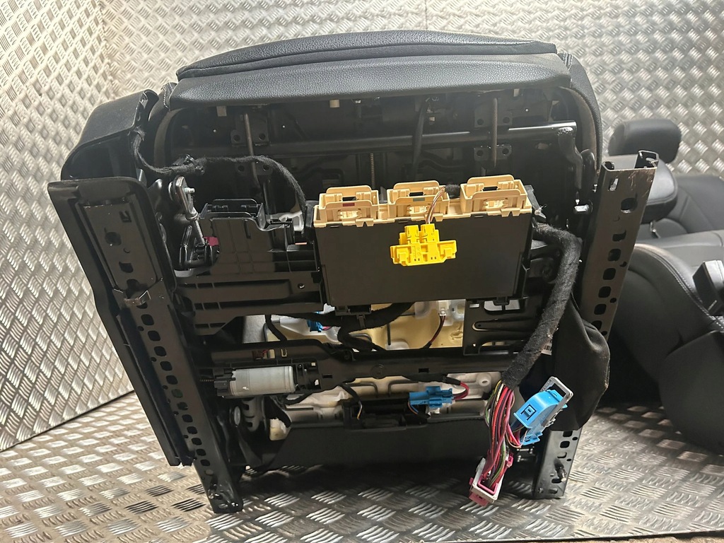 фото №13, Mercedes-benz e w213 2018 сиденья / заднее сиденье / комплект a205900