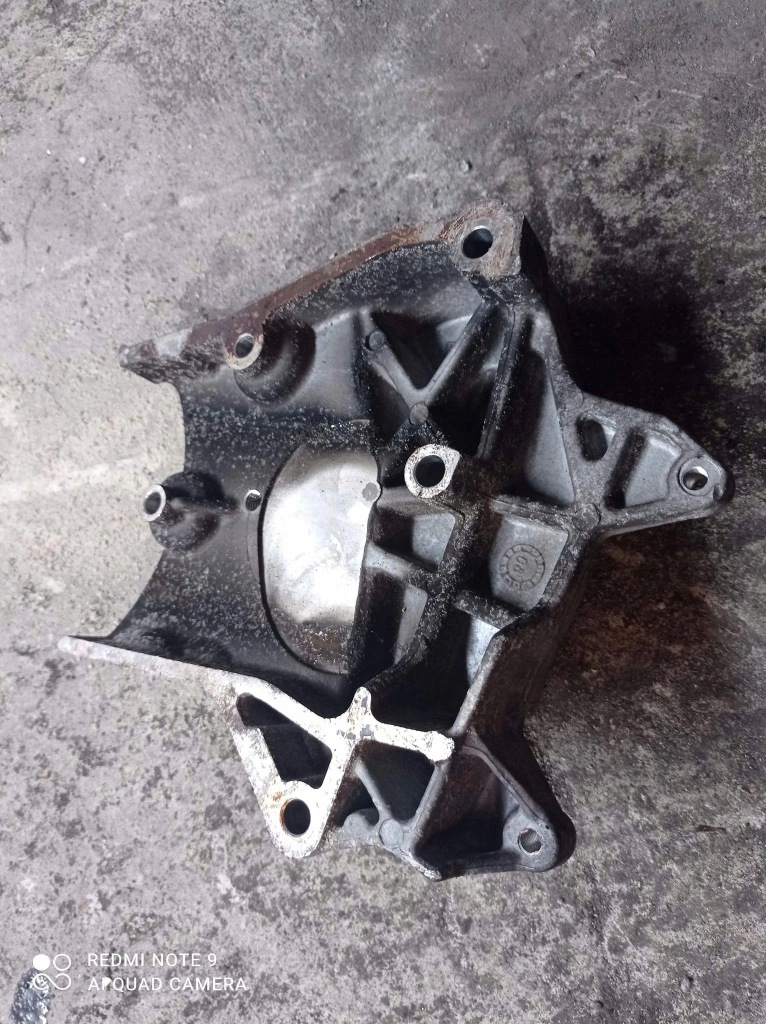 фото №1, Кронштейн кронштейн двигуна opel zafira ii b 55210531