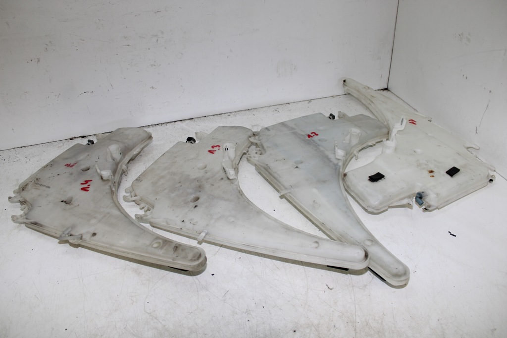 фото №8, Бачок омивача bmw e87 7229535