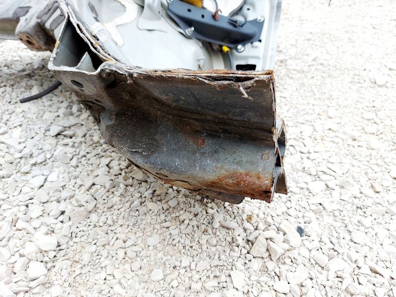 фото №8, Avensis t27 лонжерон права передня 1f7 підкрилок