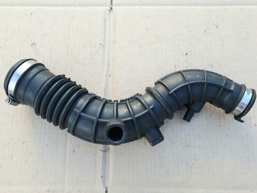 фото №1, Шланг воздухозаборник воздуха renualt dacia 0.9 tce 165764382r