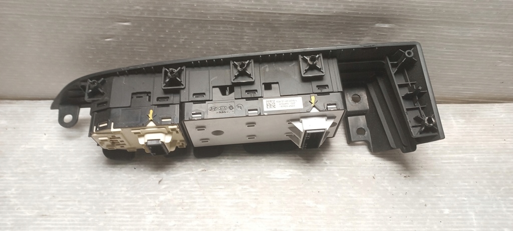 фото №6, Переключатель панель управление окон зеркал kia stonic 93570-h8200wk