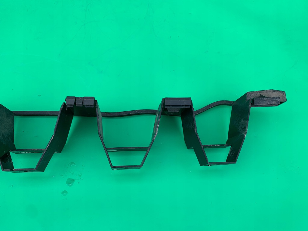 фото №9, Направляющая бампера заднего задняя volvo v50 kombi 04-