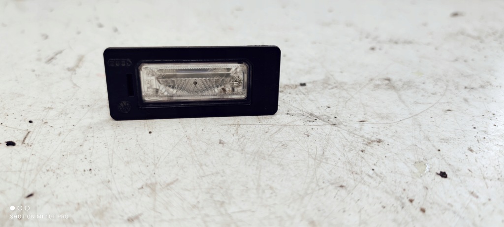 фото №1, Лампа освітлення номерного знака audi a4 b8 a5 8t0943021