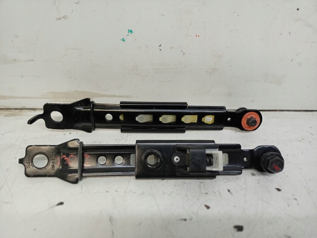 фото №1, Hyundai i30 i регулировка высоты поперечина 2007-11r