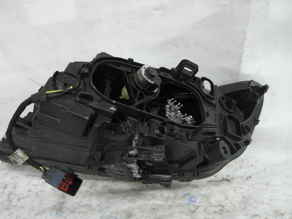 Volvo v60 lift s60 lift ксенон лампа передняя правая Киев