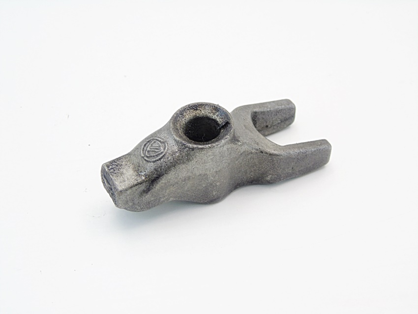 фото №1, Крепление впрыска 1.9 cdti astra h vectra zafira 93 95