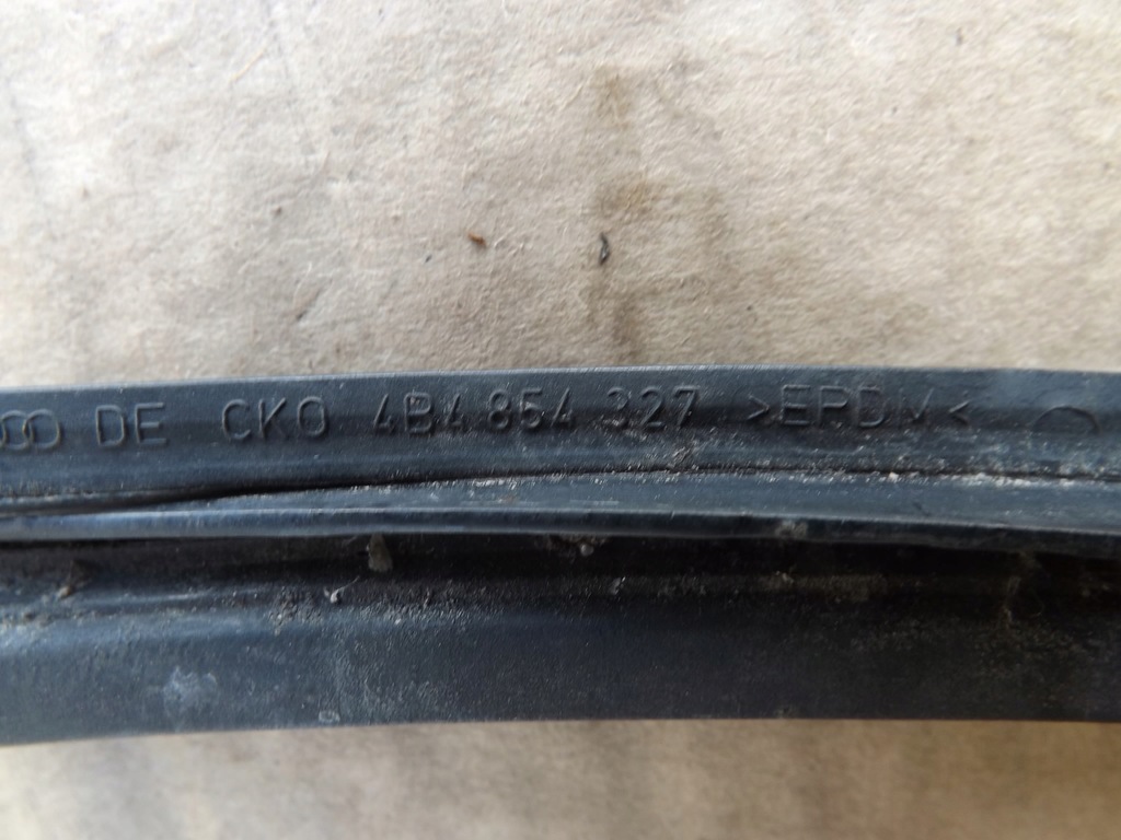 фото №7, Audi a6 s6 c5 sedan молдинг стекло лобовое левая передняя 4b9854327