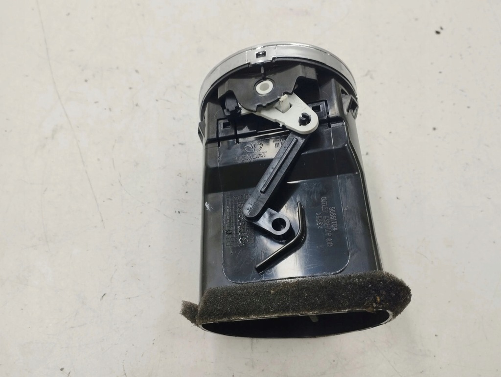 фото №6, Opel antara 2012 правая сторона боковая решётка обдув панели приборной панели