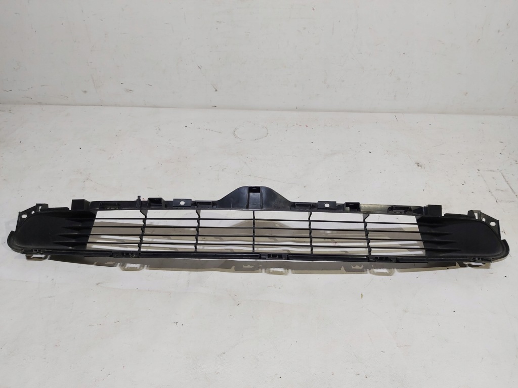 фото №1, Решітка заглушка середня бампера tesla model 3