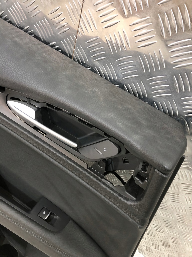 фото №3, Обшивка оббивка двері лівий задня alfa romeo stelvio