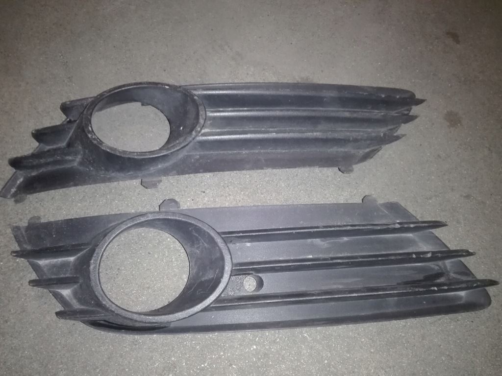 фото №1, Opel astra lll h решётки p. l бампера оригинал