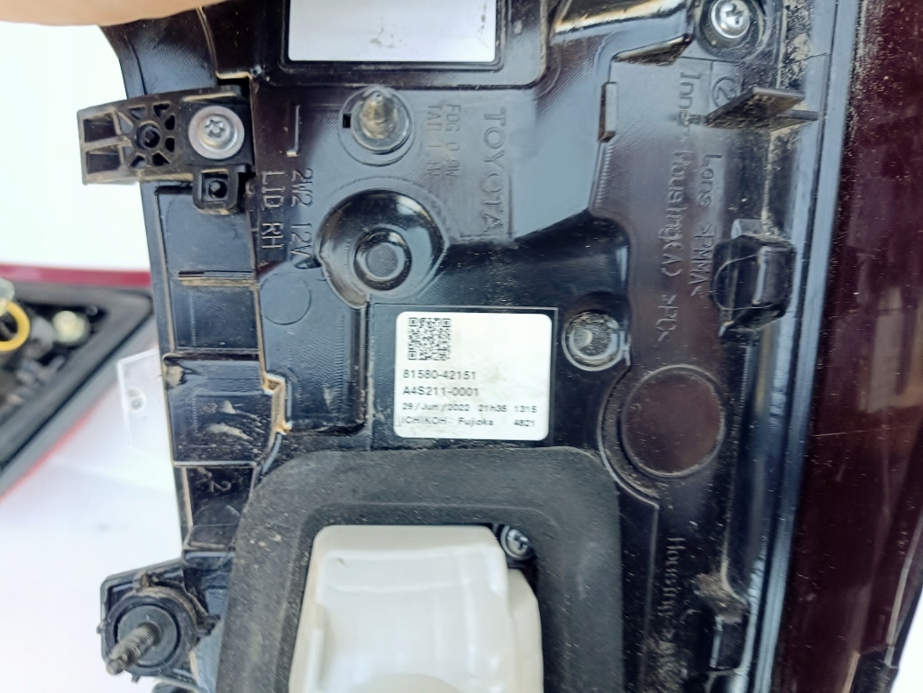 фото №7, Toyota corolla verso лампа задняя правая