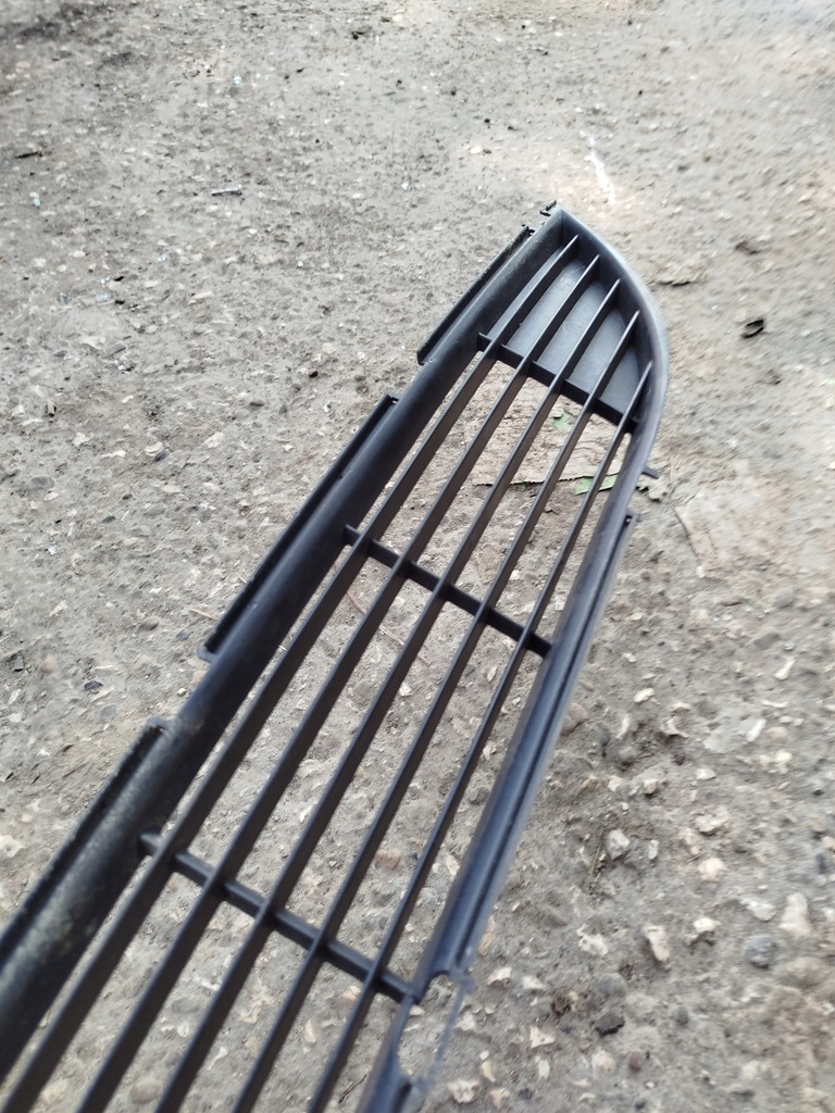 фото №6, Решётка бампера средняя seat leon toledo 2 1m0853668d