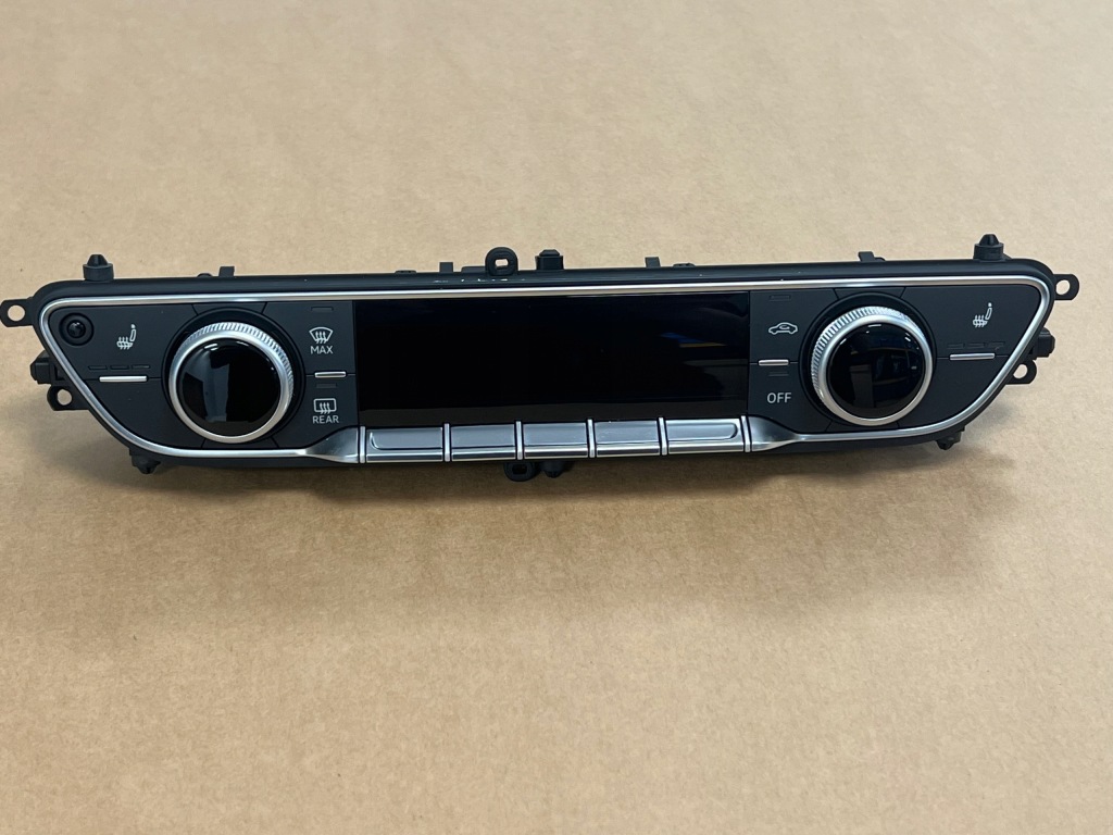 фото №1, Audi a4 a5 8w панель кондиционера 8w0820043t