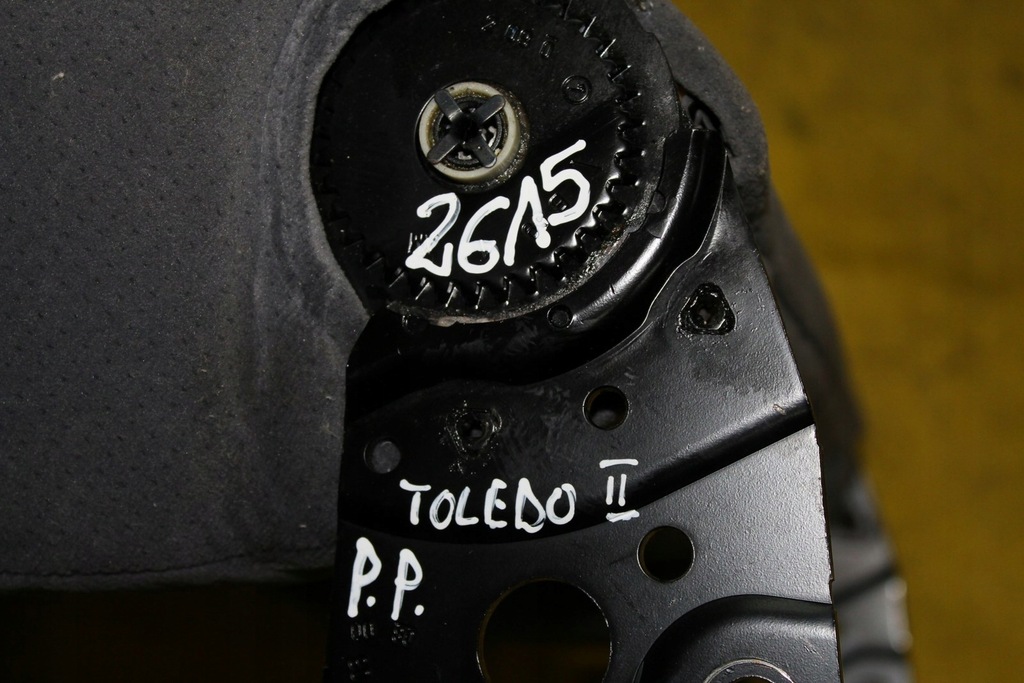 фото №9, Спинка сидіння правий перед toledo ii