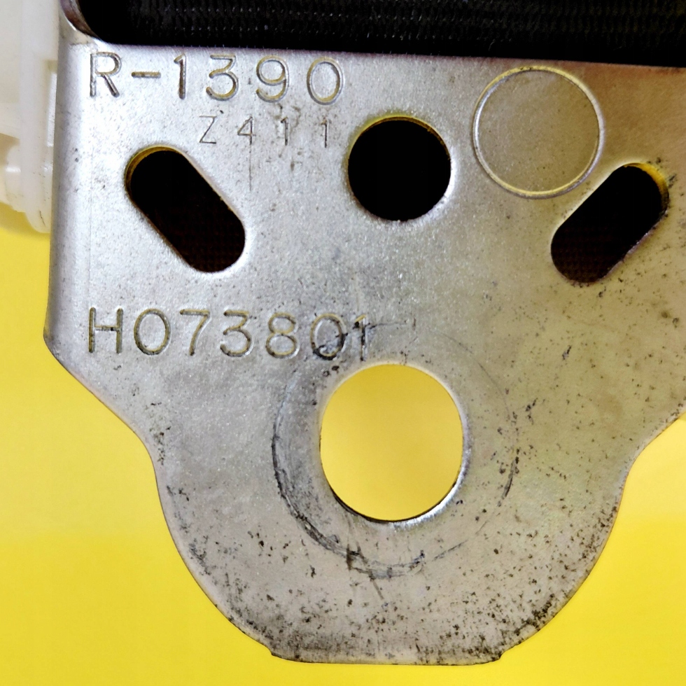 Ремінь безпеки праві задній peugeot 107 h073801 nr1718 Зі Шроту