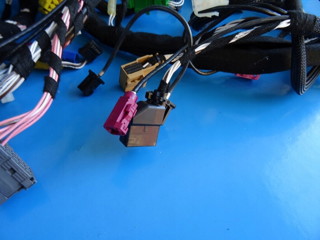 фото №6, Жгут электропроводка провода бардачков верхних rio man tgx tg3 euro 6 2021r