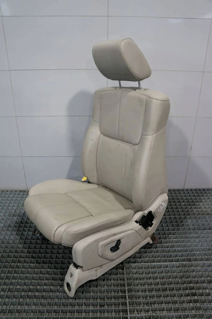 фото №1, Сиденье левый перед передний jeep commander xk кожа