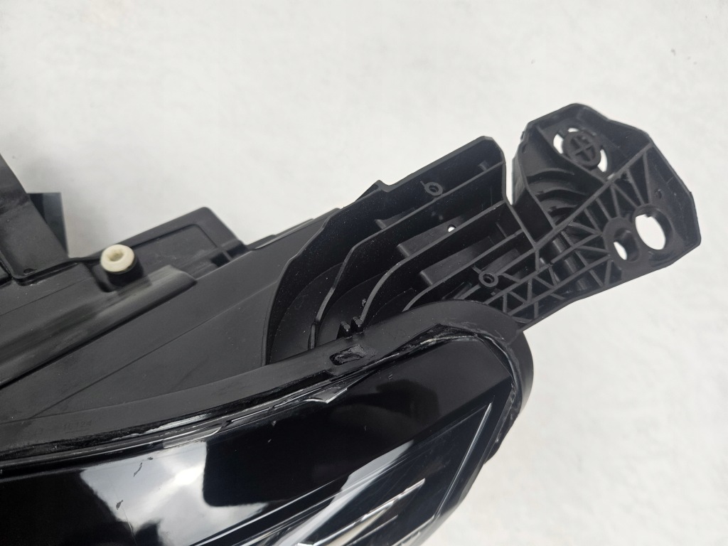 Peugeot 3008 5008 2 2016 - 2021 лампа фара full led лівий 9826572780 Оригінал