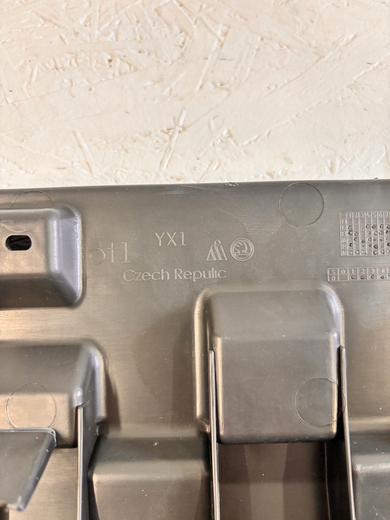 фото №9, Skoda octavia 3 iii lift плита бампера перед 5e0807611