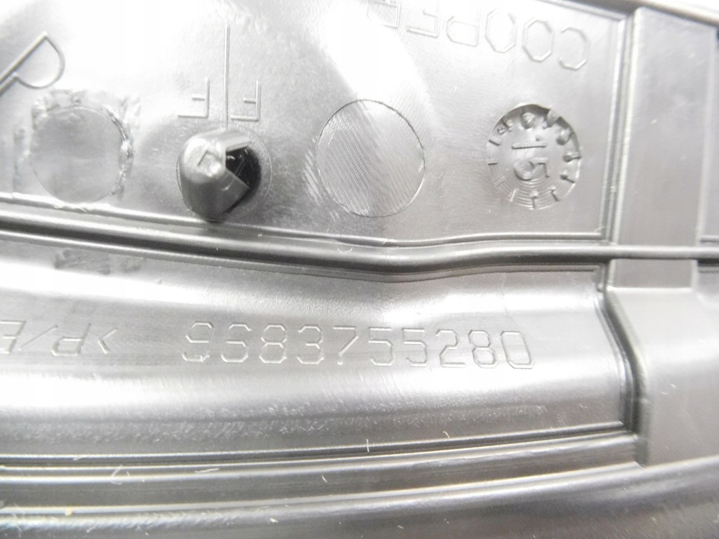 фото №7, Молдинг дверь левый перед citroen ds3 оригинальный номер 9025 ac