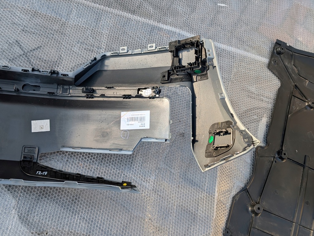 фото №10, Volvo ex30 ex-30 бампер передній перед емблема 31345658