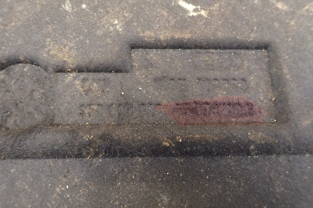 фото №9, Audi a4 b8 a5 8t защита шумоизоляция капот крышки двигателя 8t0863825h