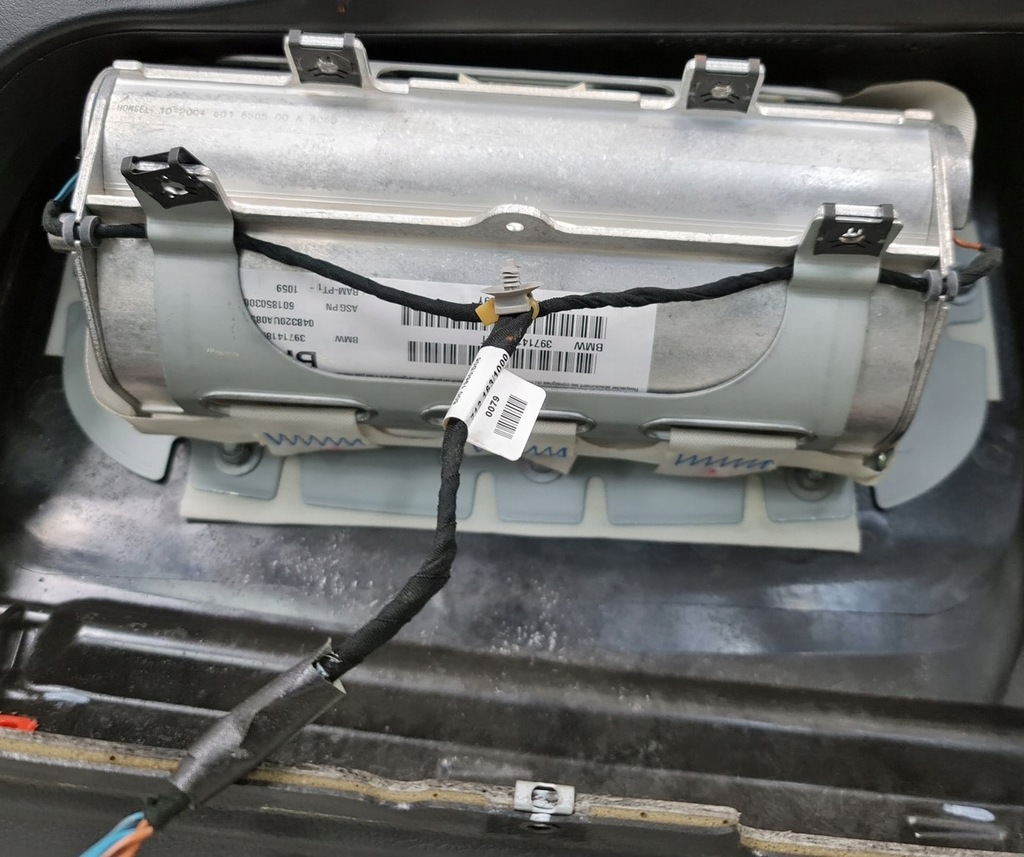 фото №13, Панель приладів приладова консоль подушка безпеки ремені bmw 7 e65 eu