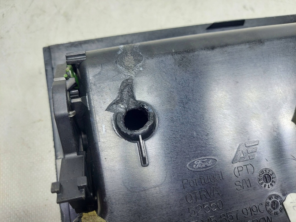 фото №7, Бардачок консоли панели центральной 7m5857919c ford galaxy mk1 lift