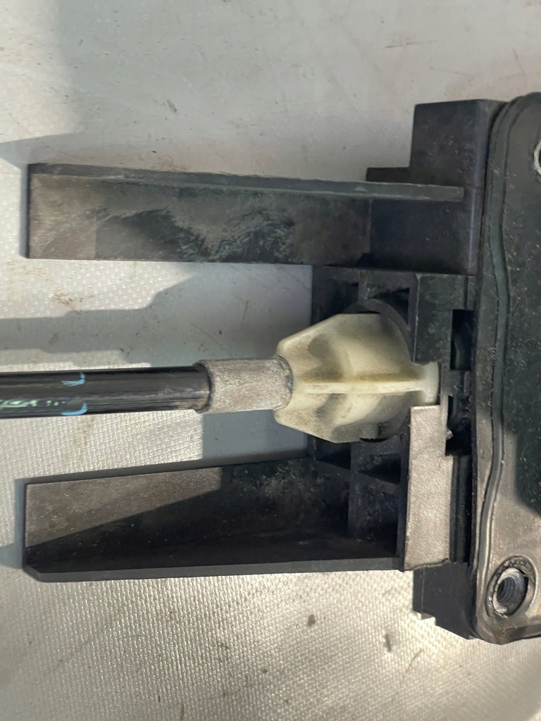 фото №9, Выборщик домкрат тросы автоматическая коробка передач 8200819641 renault espace iv europa ori