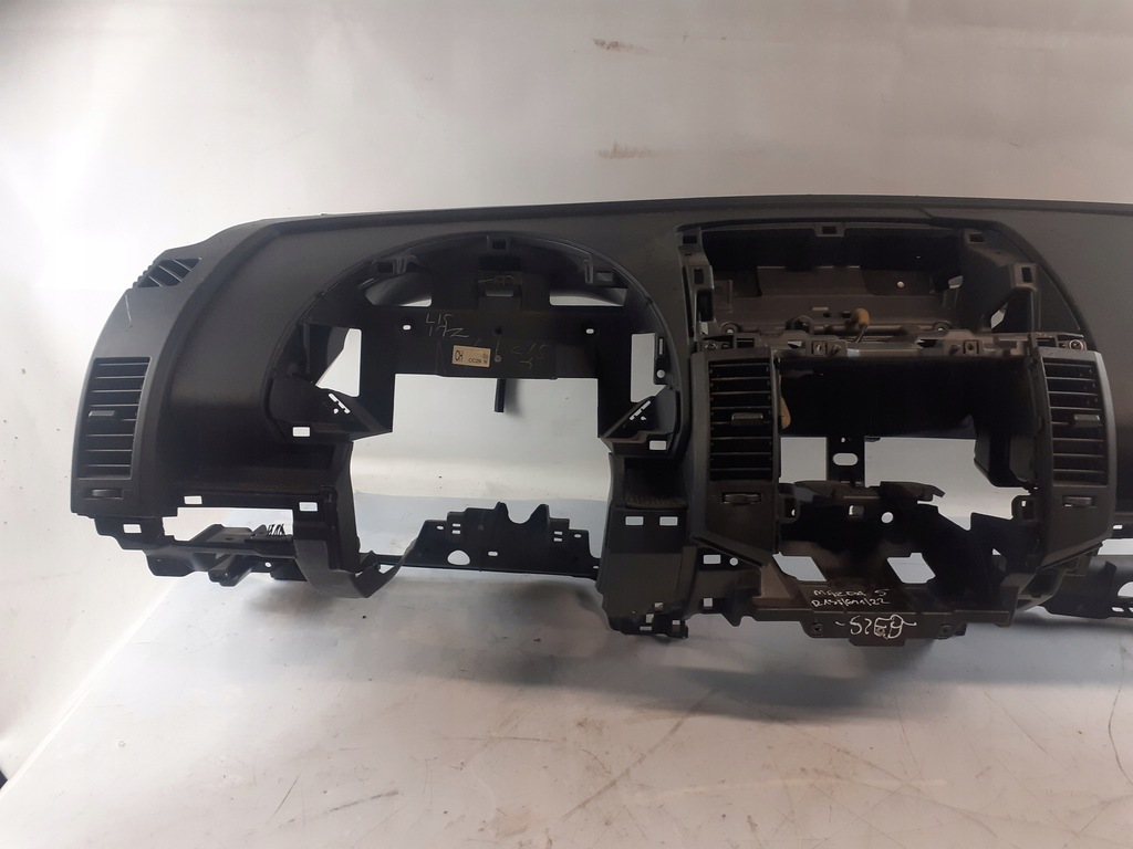 фото №5, Mazda 5 консоль приборная панель приборная приборная панель с подушка безопасности