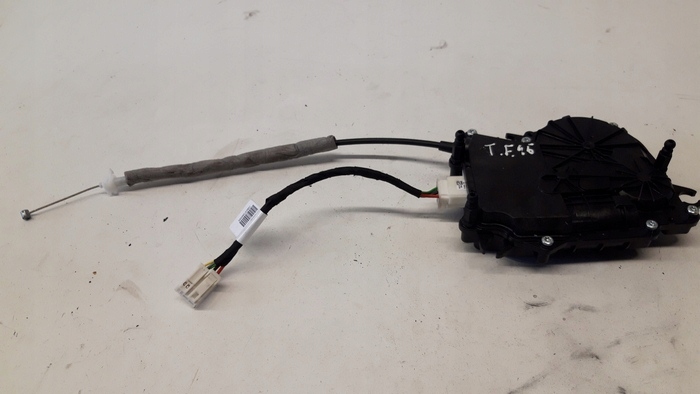 фото №1, Bmw 2 f45 доводчик кришки замка 7348531