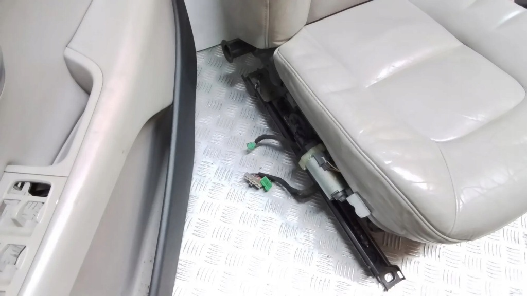 Салон volvo s80 2 as 31263311 2.0l бензиновый 107kw 2008 Доставка