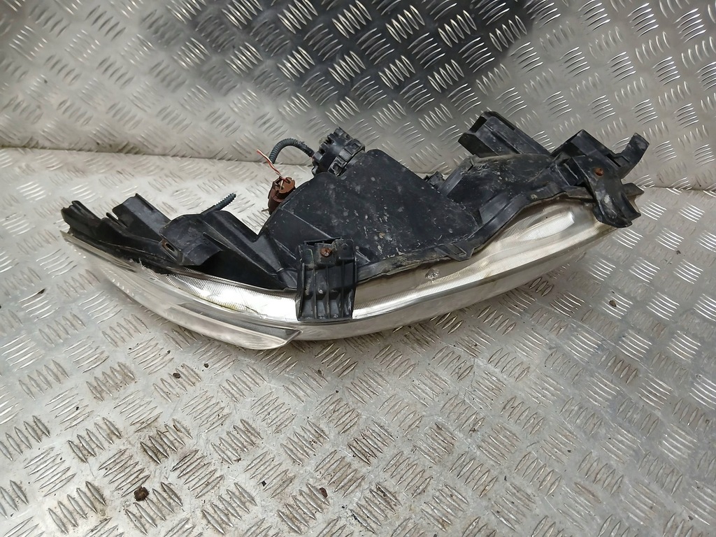 фото №12, Toyota corolla e15 лампа левая передняя левый перед europa 2009r