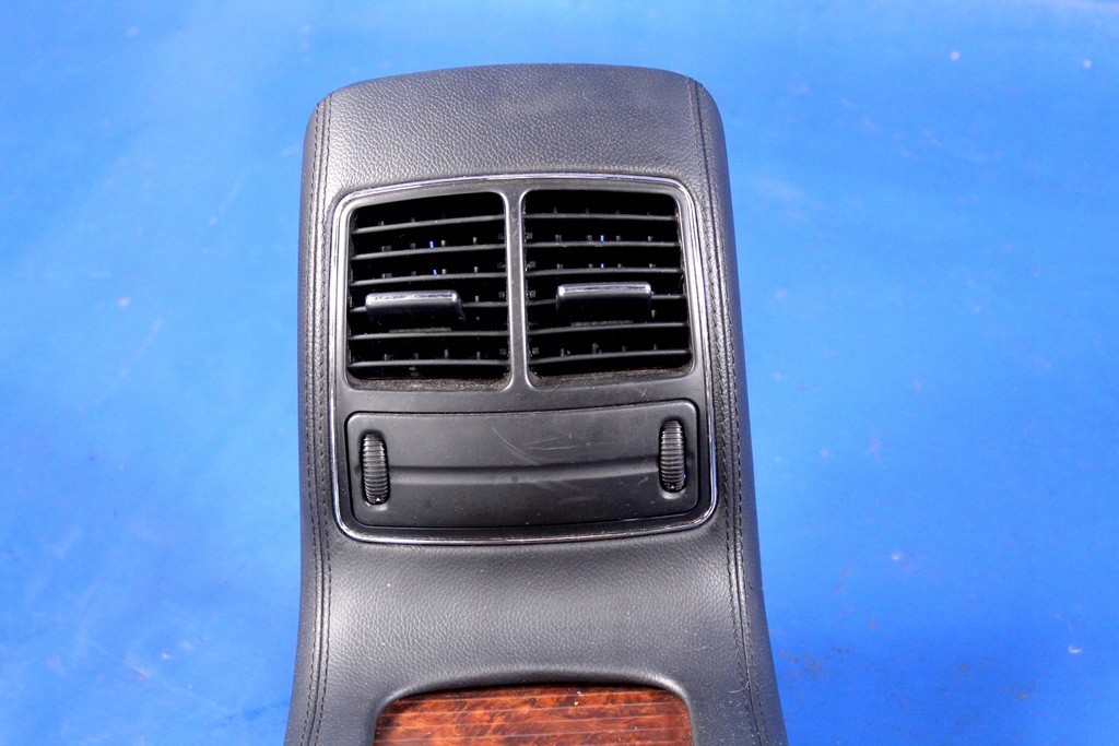 фото №14, Подлокотник туннель задняя mercedes cls w219 c219 06r