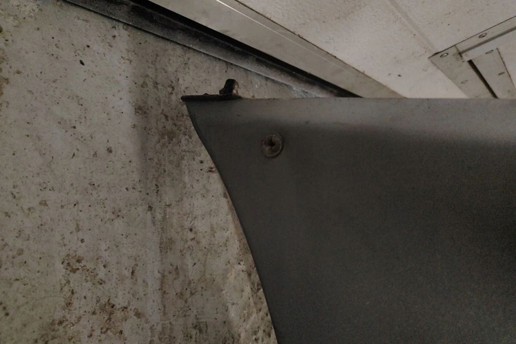 фото №13, Бампер задний toyota previa _r3_ 8p6 2.0l дизель 85kw 2002