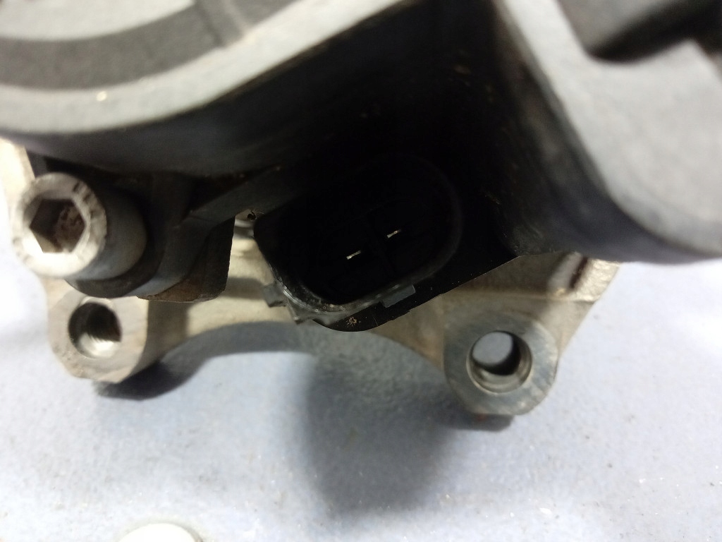 фото №8, Seat leon iv 4 octavia iv 20- суппорт задняя правый скоба 5r3615406a