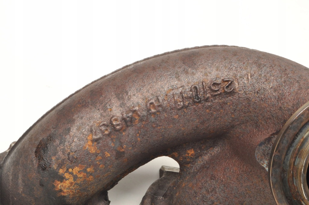 Aston martin db11 4.0 v8 коллектор выпускной a1771420001 в Украине