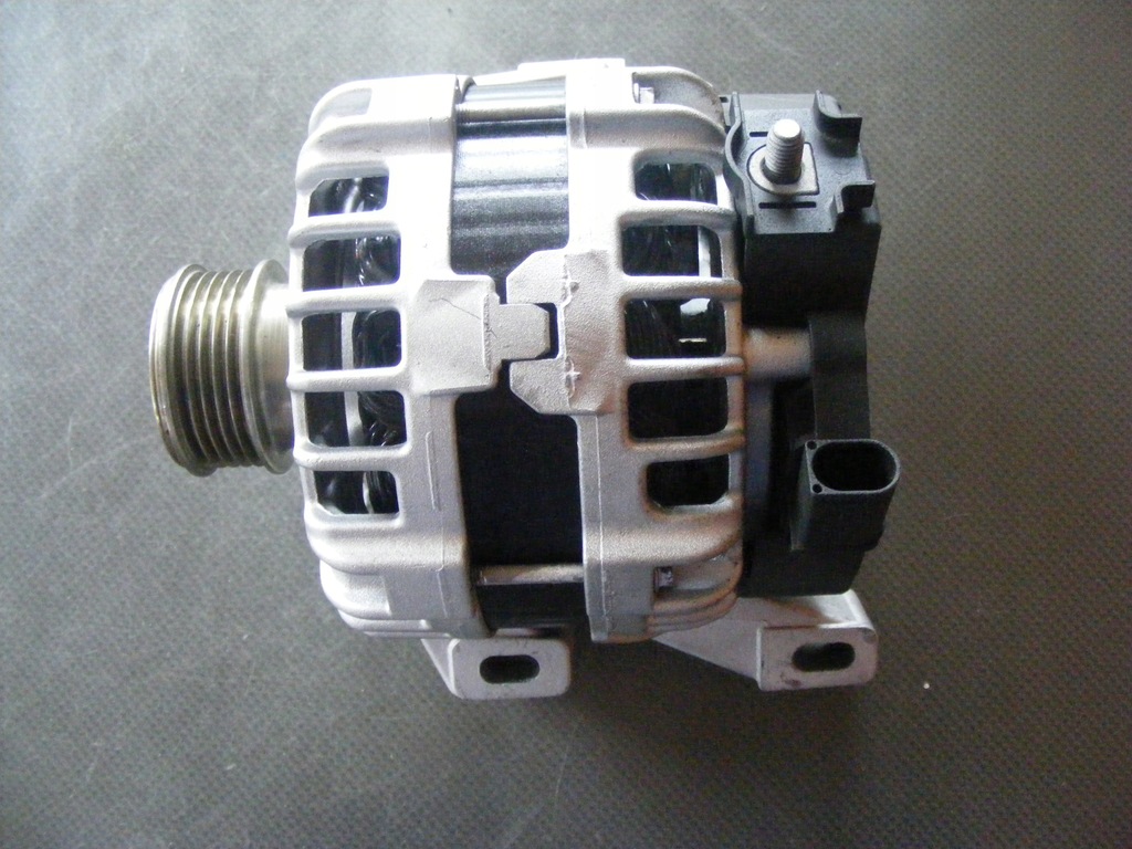 фото №1, Генератор volvo 0121715008