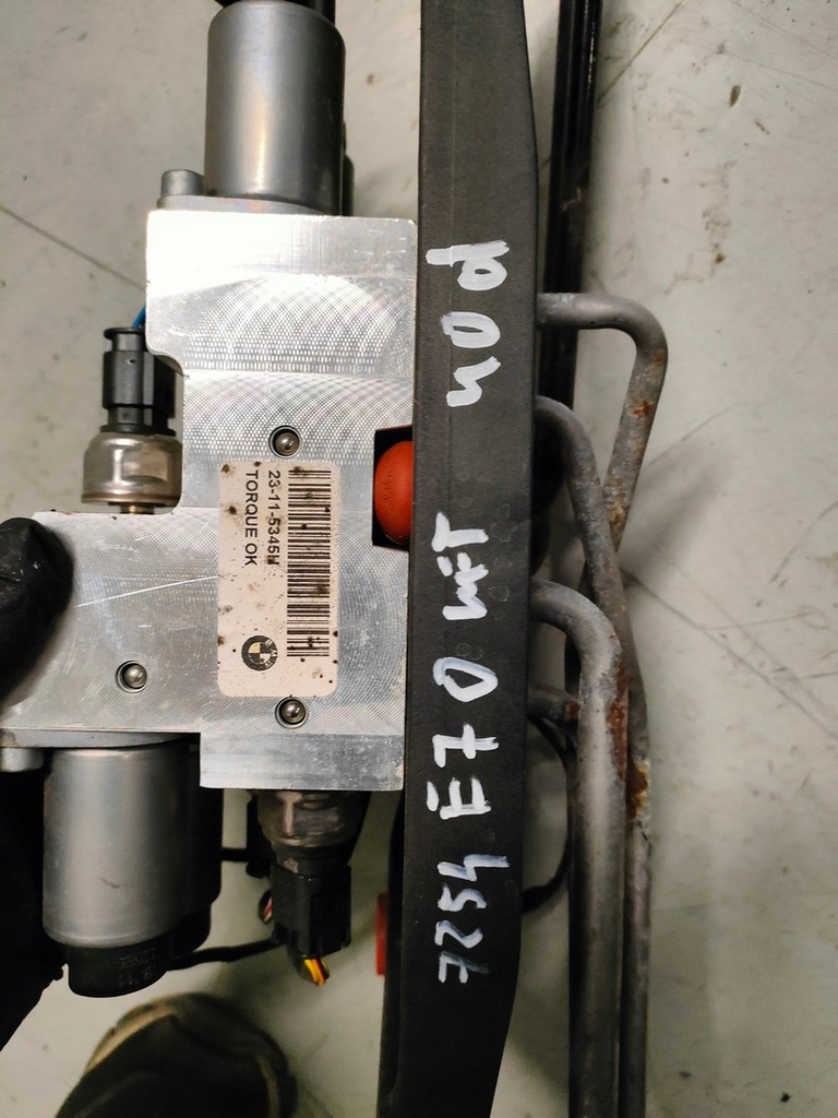 фото №6, Bmw x5 e70 насос клапанов шланг 6794578