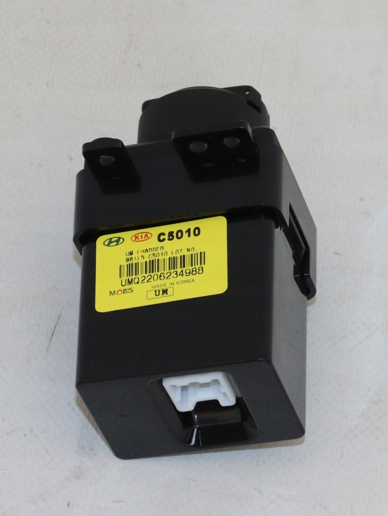 фото №1, Разъём usb kia sportage iv 2016- 96125c5010 оригинальный номер nowe k-1994