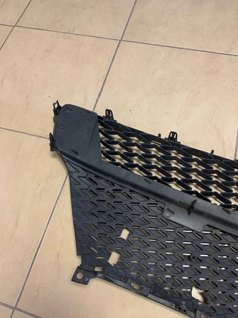 фото №7, Lexus ct200h lift 2014- решётка радиатора нижняя бампера f-sport