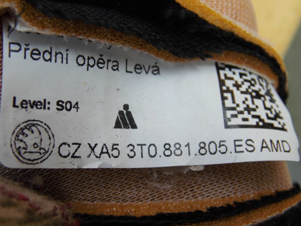 фото №8, Обивка сиденье спинка водителя skoda superb ii