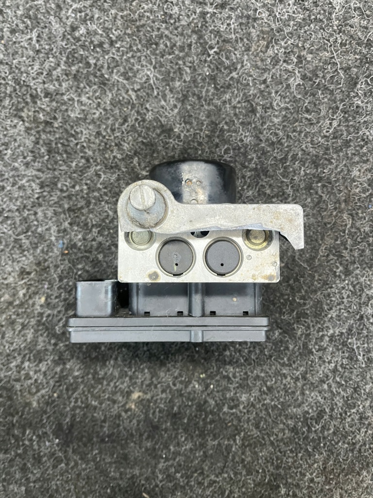 Mercedes w203 2.2 cdi насос abs a2095452932 a0054310712 Київ