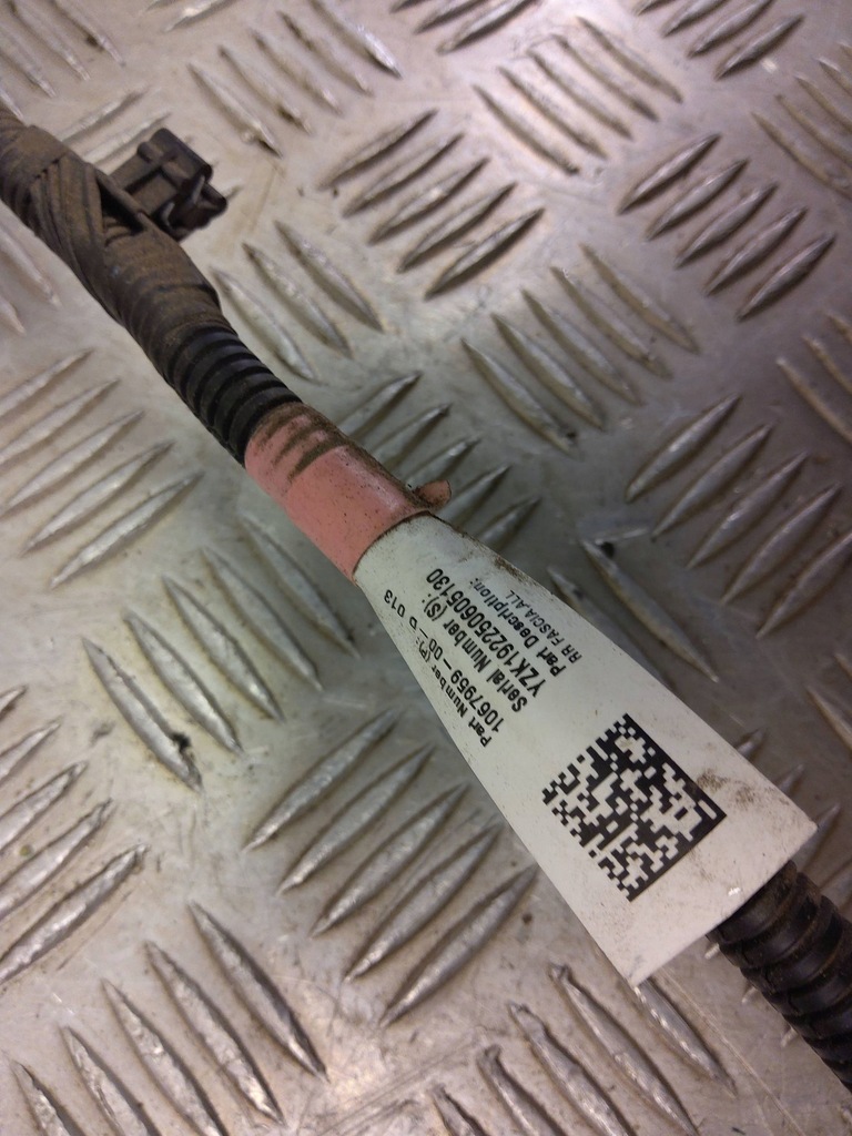 фото №9, Tesla model 3 2019 жгут трубопровод датчика парковки pdc