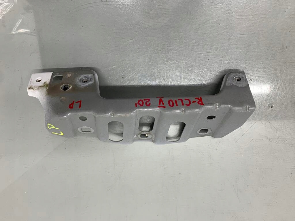 Кронштейн крила ліве перед renault clio v 1.0 tce 20 r 64137564r Ціна