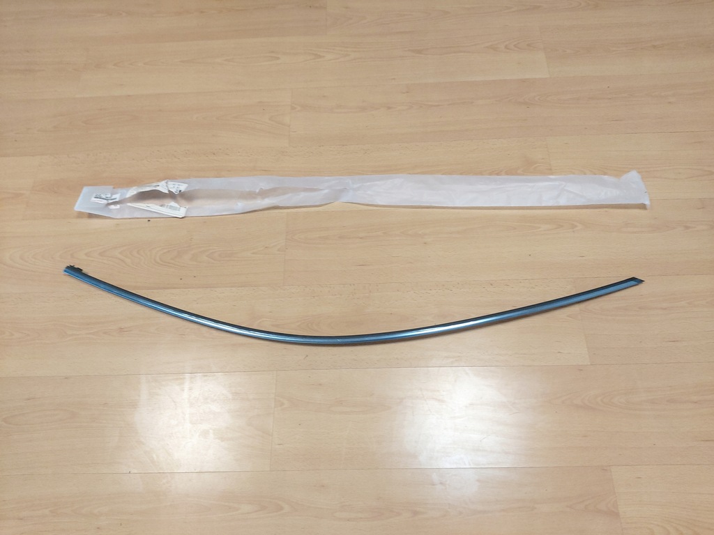 фото №1, Lexus ct200h 10-20 молдинг рамка дверь левый перед