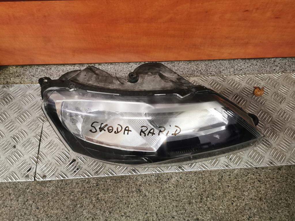 фото №4, Лампа правий перед skoda rapid 5jb941016 оригінальний номер